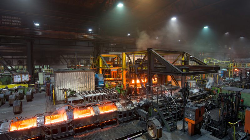 Herstellung im Rohrwerk // Pipe Mill (industrieblick / Fotolia)